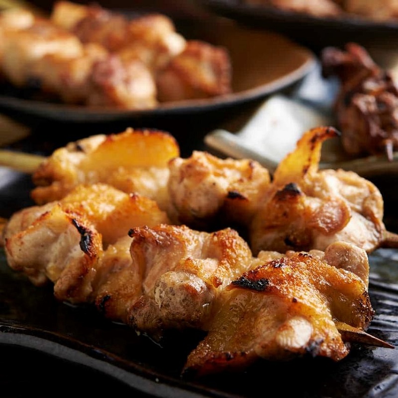 焼き鳥をはじめ人気の鶏料理が食べ放題で楽しめる鷺沼の居酒屋「とりいちず」